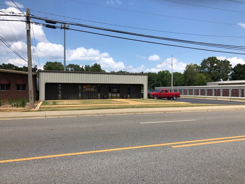 2821 Avalon Ave, Muscle Shoals, AL for lease - Building Photo - Image 3 of 11