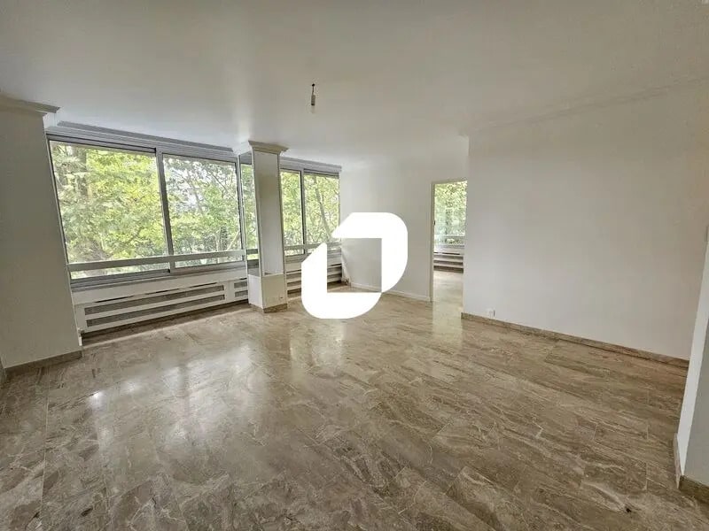 Office in Le Chesnay-Rocquencourt for lease Interior Photo- Image 1 of 8