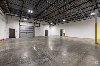 1301 Corporate Center Dr, Eagan, MN for lease Interior Photo- Image 2 of 9