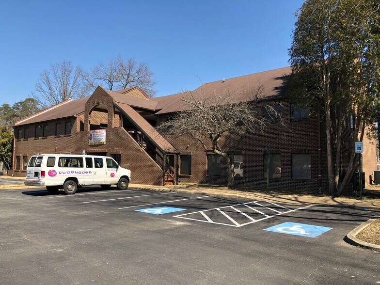 1276 Bannister Cir, Waldorf, MD à vendre - Photo du bâtiment - Image 2 de 6