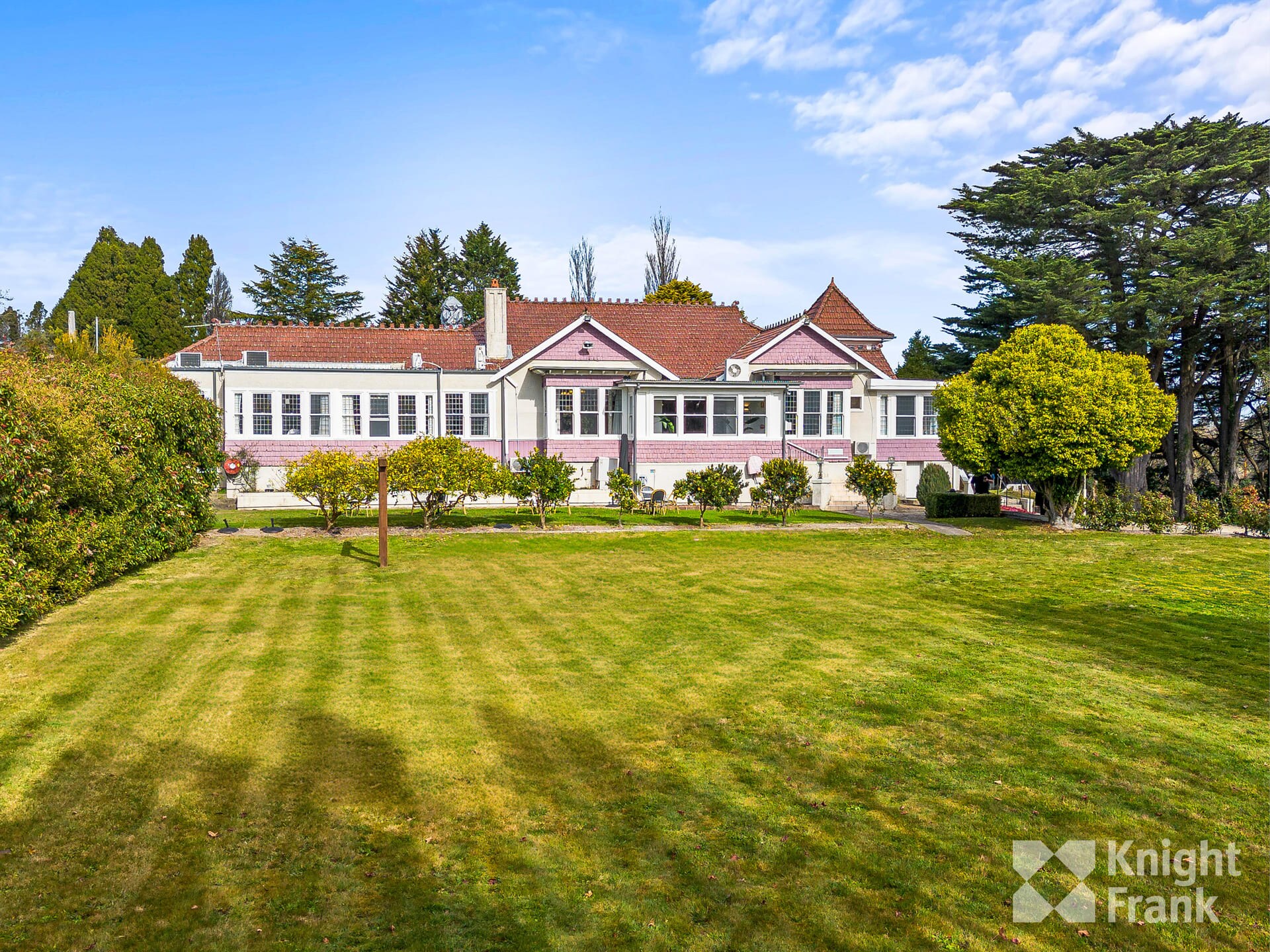 6 East View Ave, Blue Mountains for sale Primary Photo- Image 1 of 17