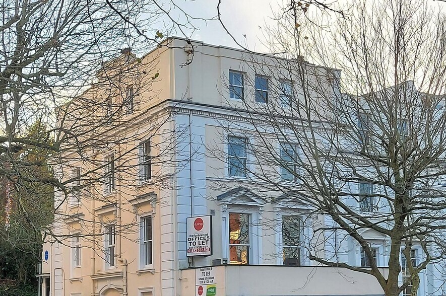 62-62A Mount Pleasant Rd, Tunbridge Wells for lease - Primary Photo - Image 1 of 4