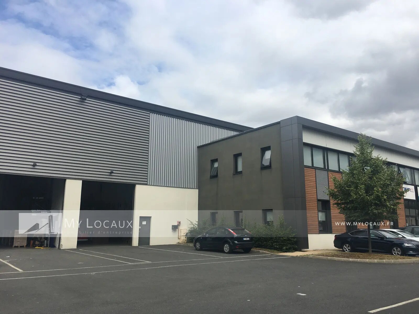 Flex in Villeneuve-la-Garenne for lease Building Photo- Image 1 of 7