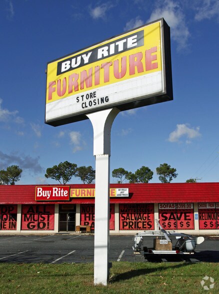 467 Denbigh Blvd, Newport News, VA à louer - Photo du bâtiment - Image 2 de 3