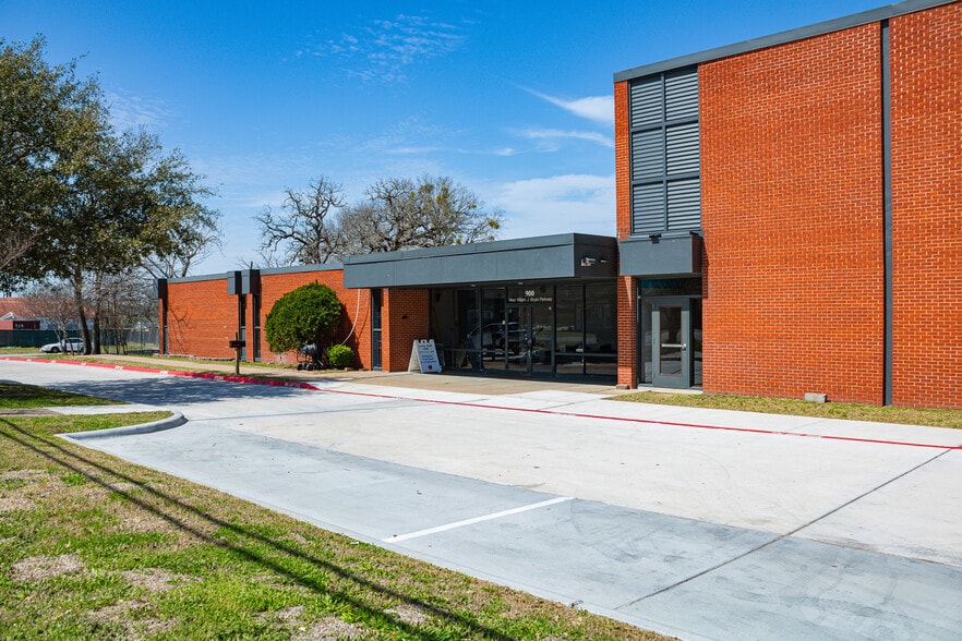 900 W WM J Bryan Pky, Bryan, TX for sale - Building Photo - Image 2 of 34