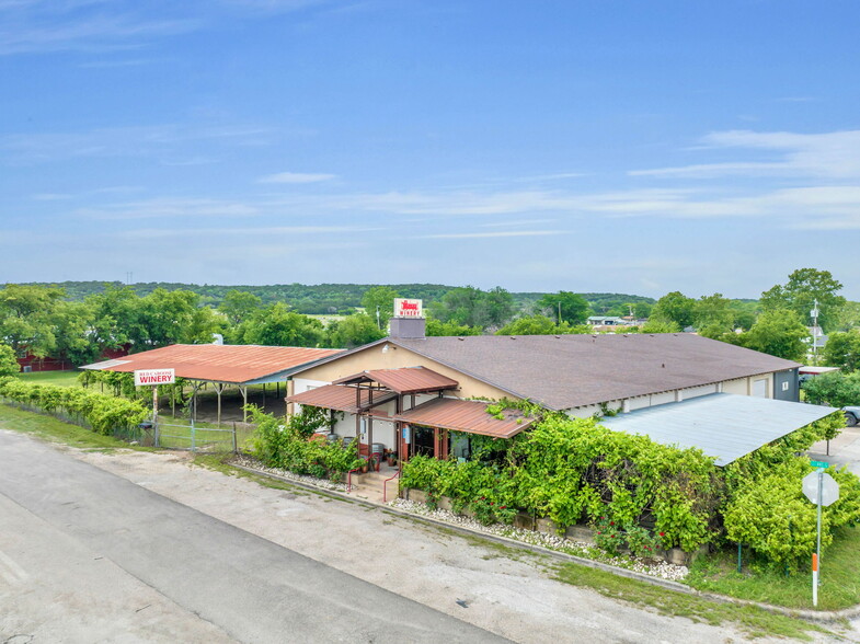 903 S Avenue G, Clifton, TX for sale - Building Photo - Image 1 of 37