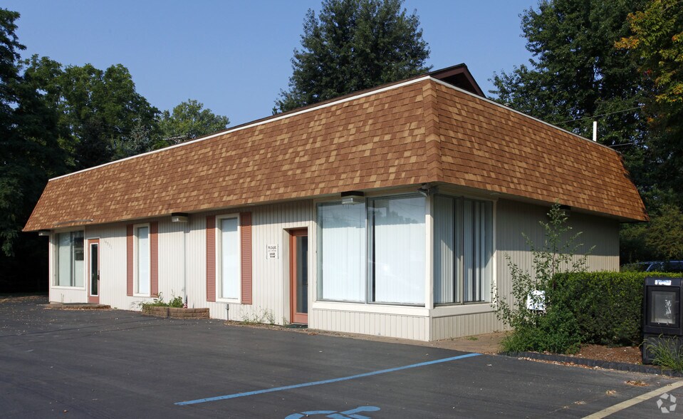 14931 Telegraph Rd, Flat Rock, MI à vendre - Photo du bâtiment - Image 2 de 2