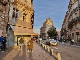 Plus de détails pour 9 Place D'Assezat, Toulouse - Bureau à louer