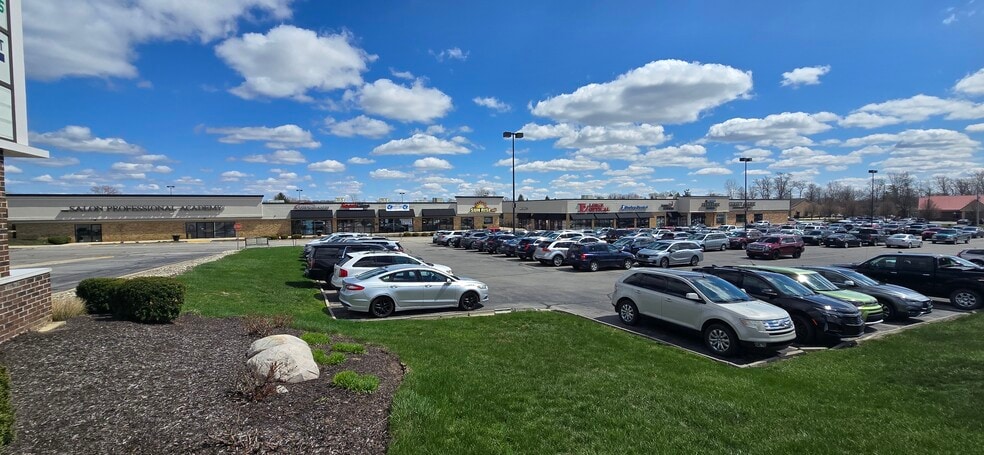 10200 Coldwater Rd, Fort Wayne, IN à louer - Photo du bâtiment - Image 1 de 6