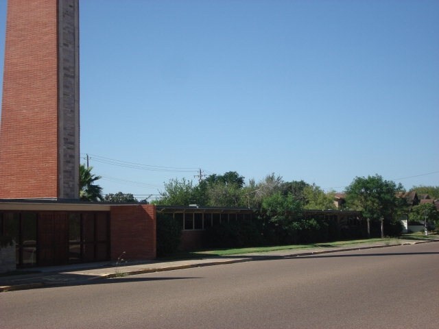 200 W Cano St, Edinburg, TX à louer - Photo du bâtiment - Image 3 de 7