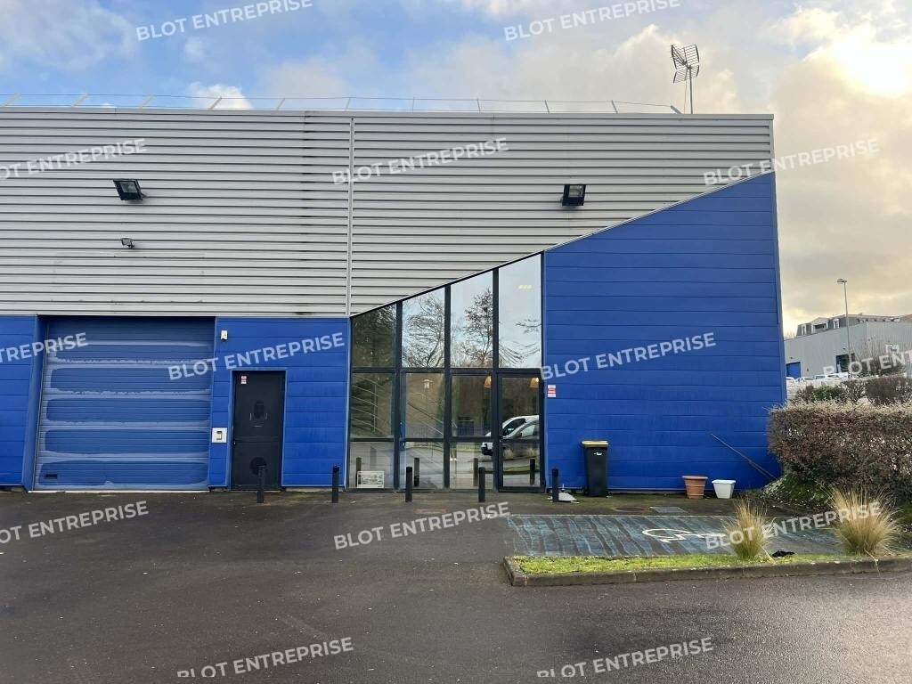 Industrial in Cesson-Sévigné for lease Building Photo- Image 1 of 11