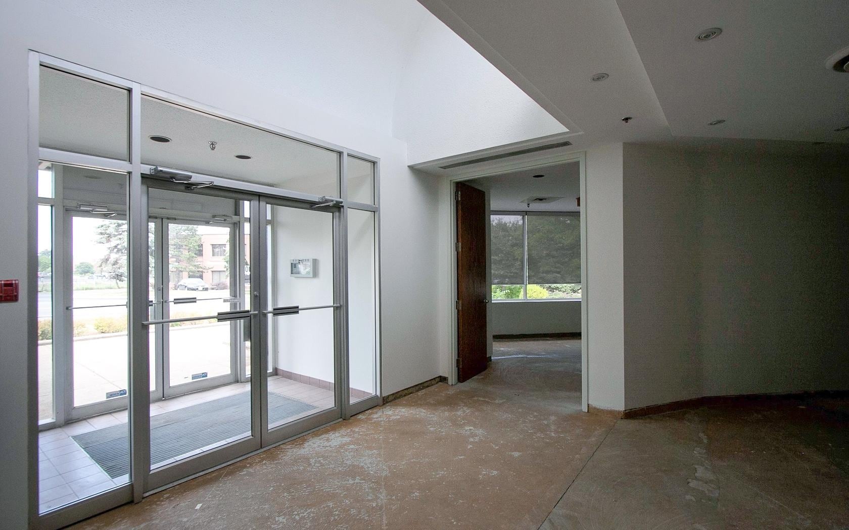 2130 South Service Rd W, Oakville, ON for lease Interior Photo- Image 1 of 1