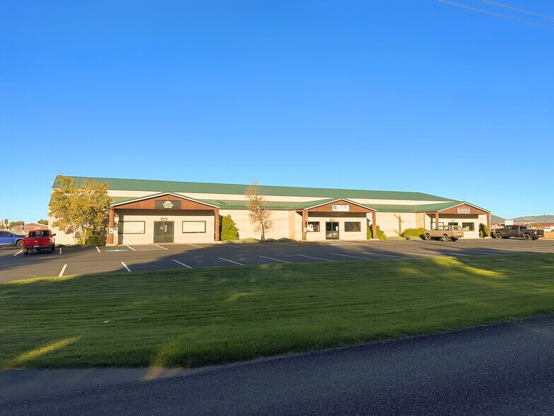 11307-11319 N Government Way, Hayden, ID à louer - Photo du bâtiment - Image 3 de 5