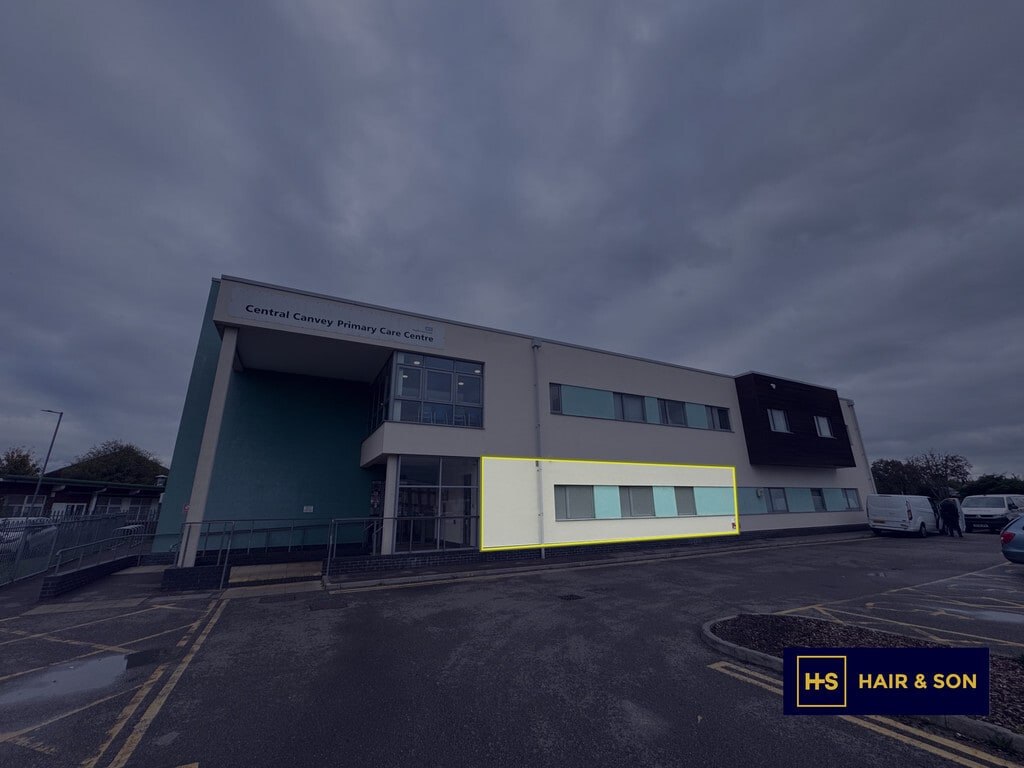 Long Rd, Canvey Island à louer Photo du bâtiment- Image 1 de 5