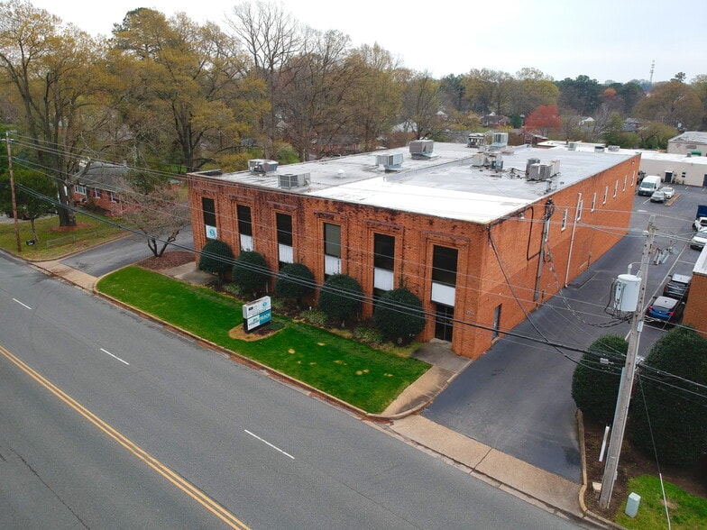 2211 Dickens Rd, Richmond, VA for sale - Building Photo - Image 1 of 31