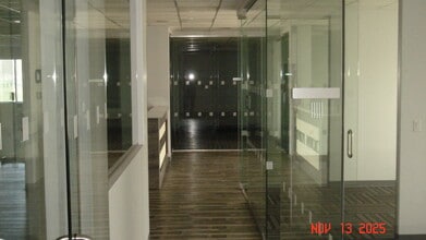 7840-7860 Lehigh Ave, Morton Grove, IL à louer Photo intérieure- Image 2 de 10