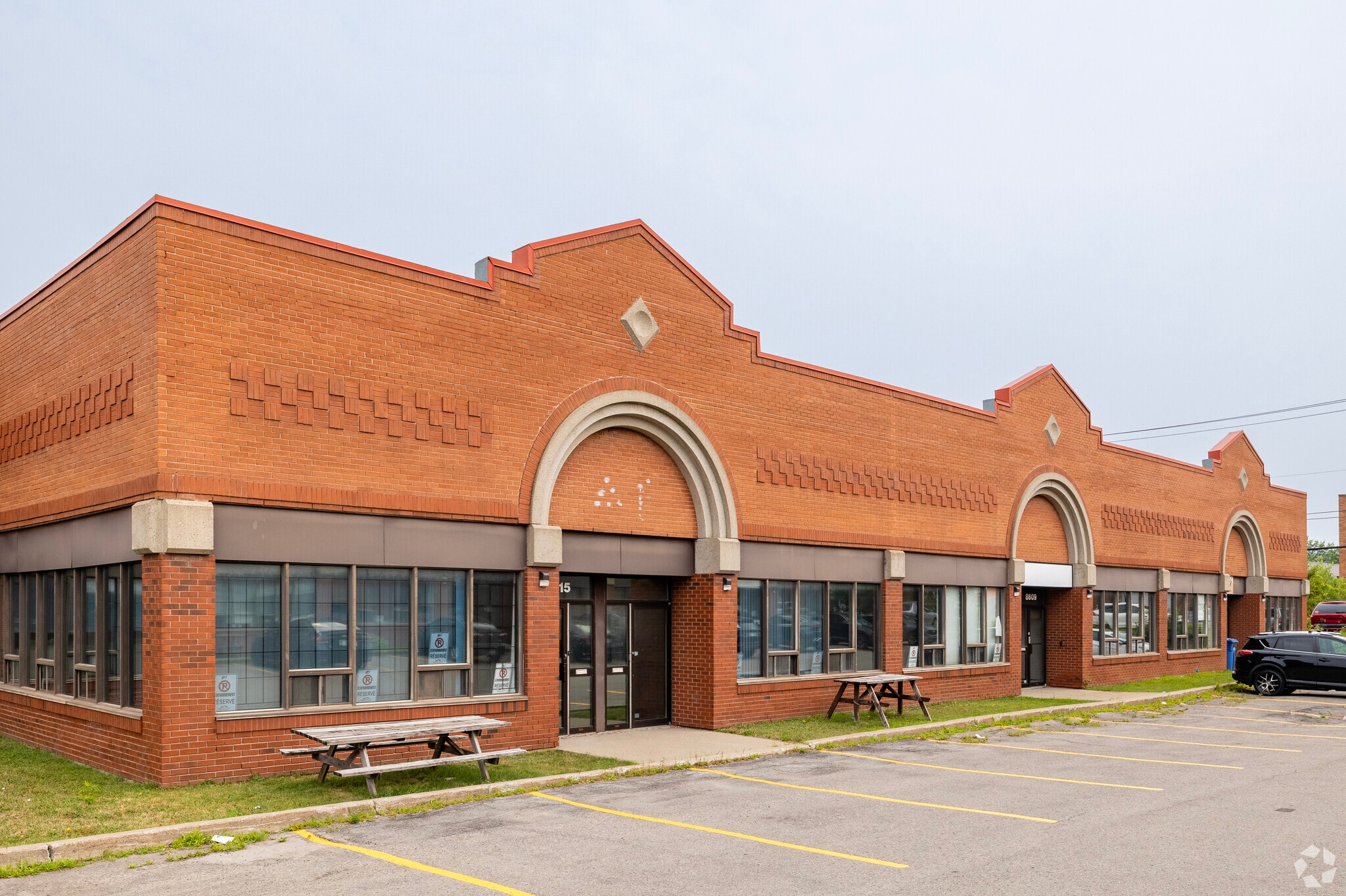 8605-8639 Ch Dalton, Mt Royal, QC for sale Primary Photo- Image 1 of 1