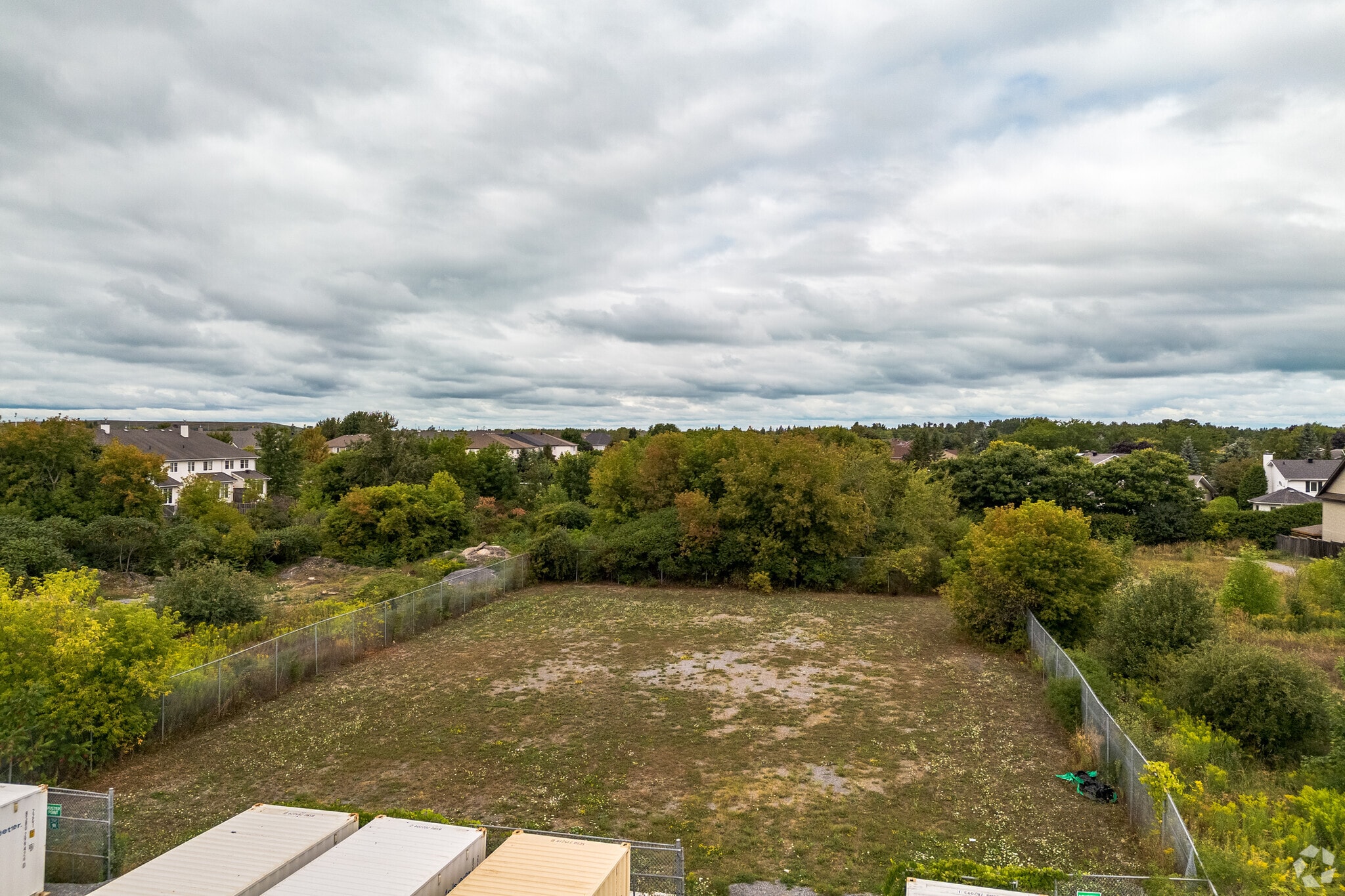 5977 Hazeldean Rd, Ottawa, ON for lease Primary Photo- Image 1 of 3