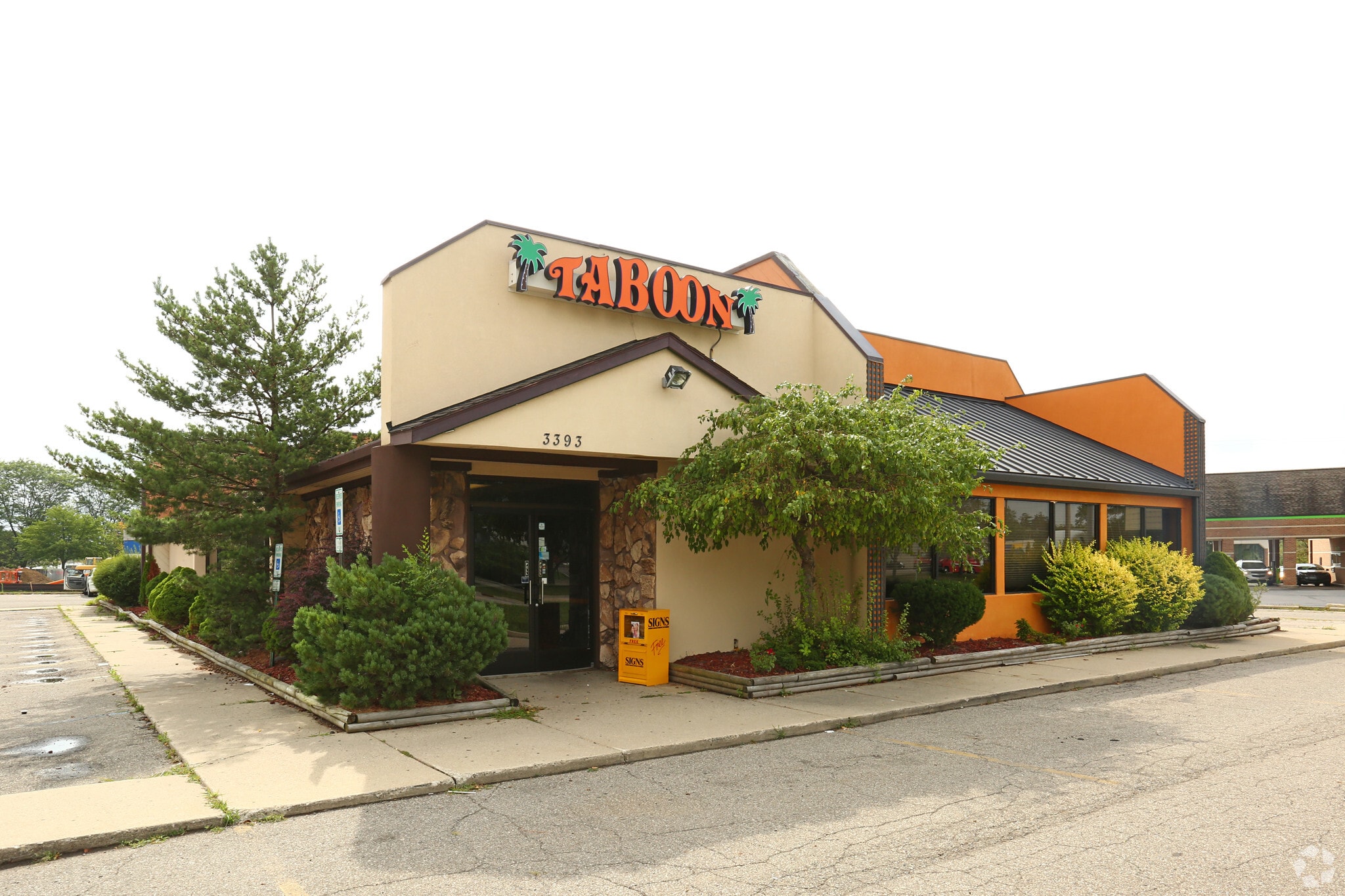 3393 S Linden Rd, Flint, MI for lease Primary Photo- Image 1 of 4