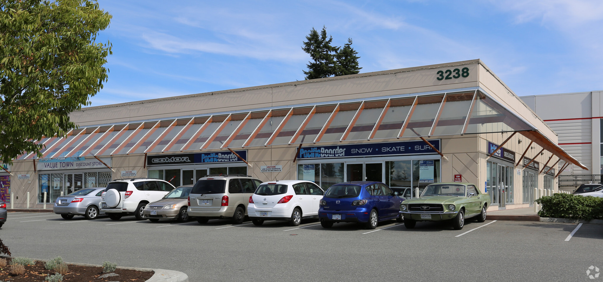 3238-3278 King George Blvd, Surrey, BC for lease Primary Photo- Image 1 of 4