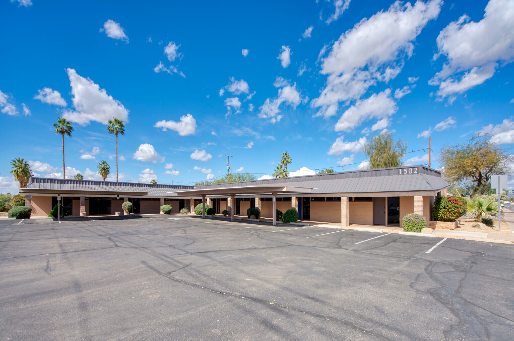 1502 W Osborn Rd, Phoenix, AZ à vendre Photo du bâtiment- Image 1 de 31