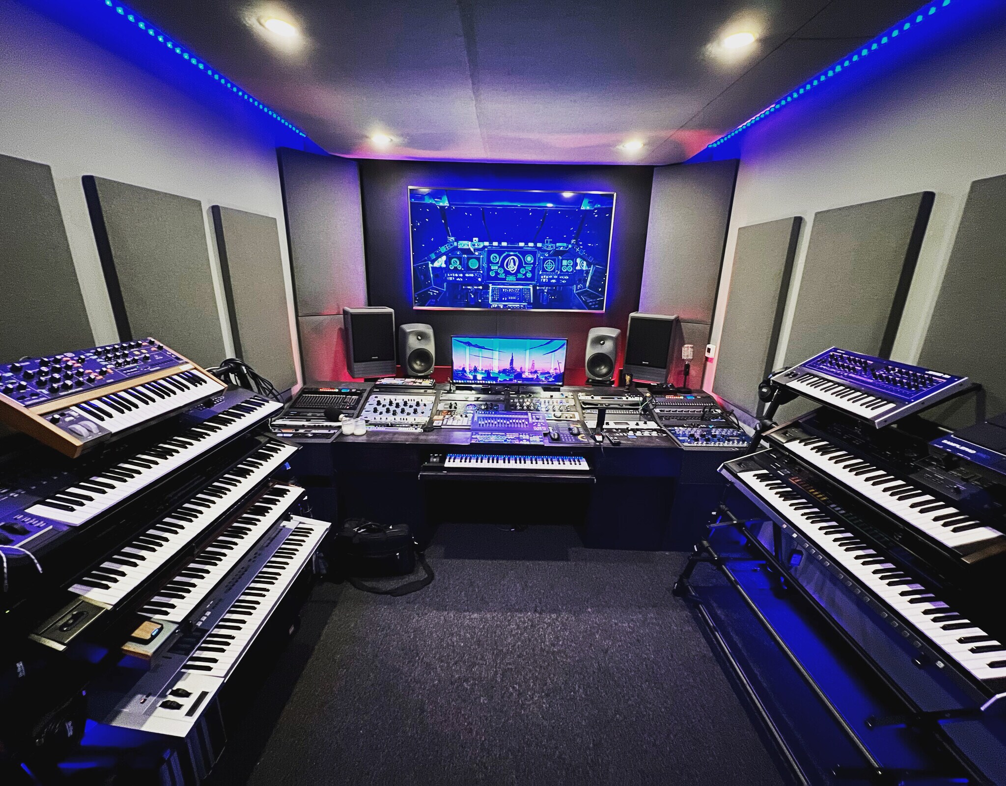 8685 Venice Blvd, Los Angeles, CA à louer Photo du bâtiment- Image 1 de 10