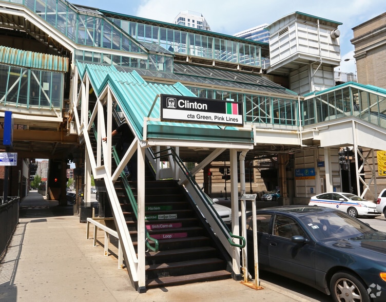 130 N Jefferson St, Chicago, IL for lease - Building Photo - Image 3 of 10