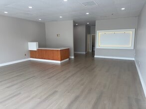 700-708 S Federal Hwy, Deerfield Beach, FL à louer Photo intérieure- Image 1 de 6