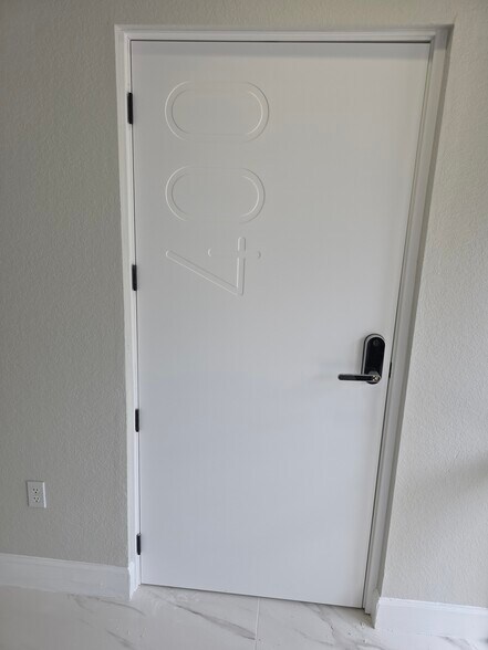 601 N Magnolia Ave, Orlando, FL à louer - Photo du bâtiment - Image 3 de 7