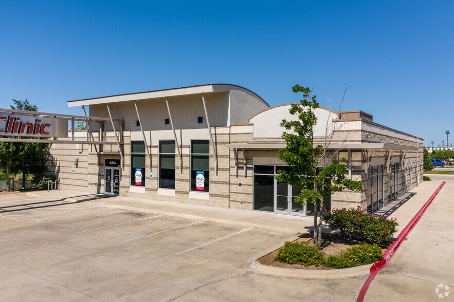 4851 N Interstate 35, Round Rock, TX for lease - Building Photo - Image 1 of 4