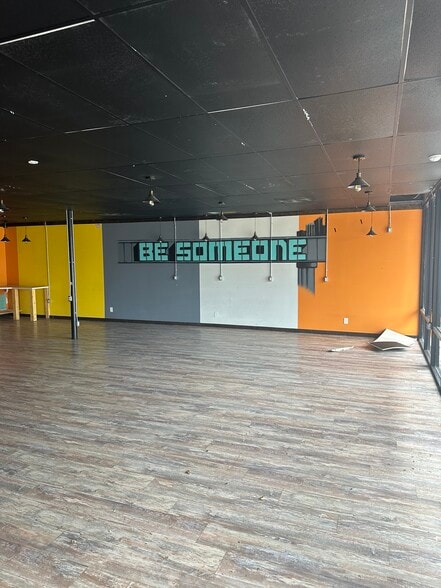 4416 Fairmont Pky, Pasadena, TX for lease - Building Photo - Image 3 of 14