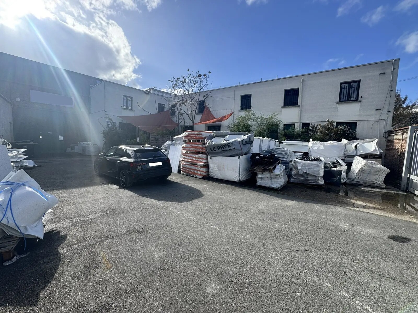 Flex dans Aubervilliers à louer Photo du bâtiment- Image 1 de 19