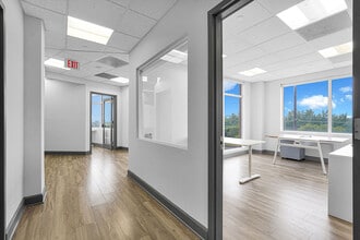17501 Biscayne Blvd, Aventura, FL à louer Photo intérieure- Image 2 de 14