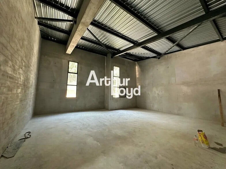 Flex in Nice for sale - Interior Photo - Image 2 of 3