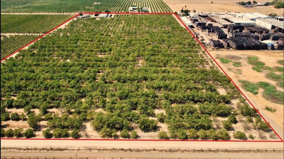 3350 S Indianola Ave, Sanger, CA for sale - Building Photo - Image 2 of 3