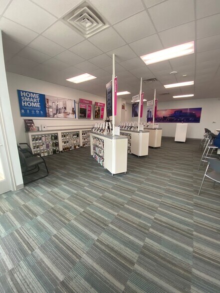 421-425 W Northland Ave, Appleton, WI à louer - Photo du bâtiment - Image 3 de 6