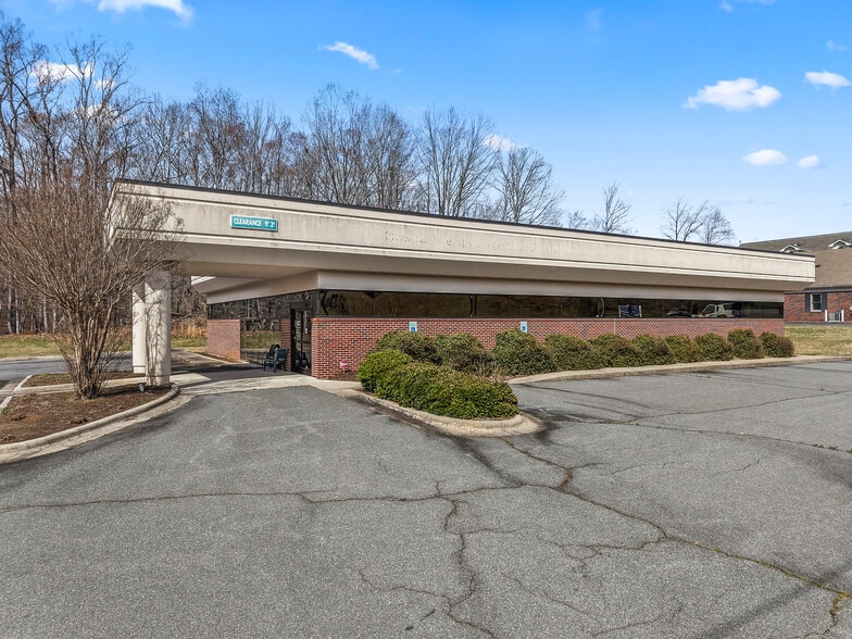 257 W Kings Hwy, Eden, NC for sale - Building Photo - Image 3 of 21