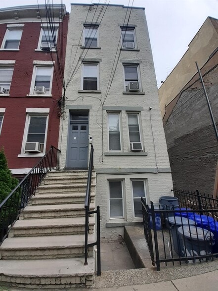 305 Park Ave, Hoboken, NJ for sale - Primary Photo - Image 1 of 9