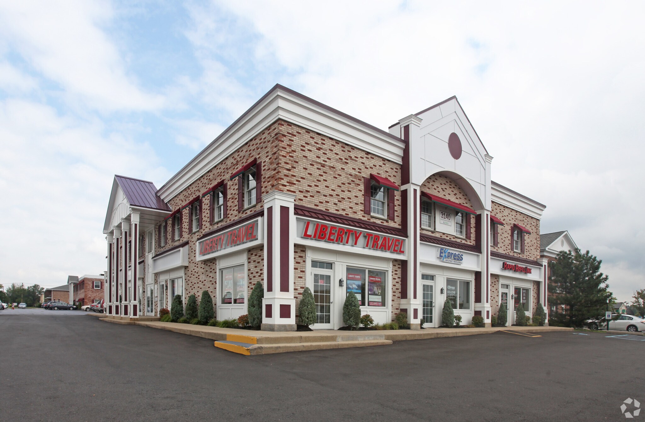 3140 Sheridan Dr, Buffalo, NY à louer Photo principale- Image 1 de 3