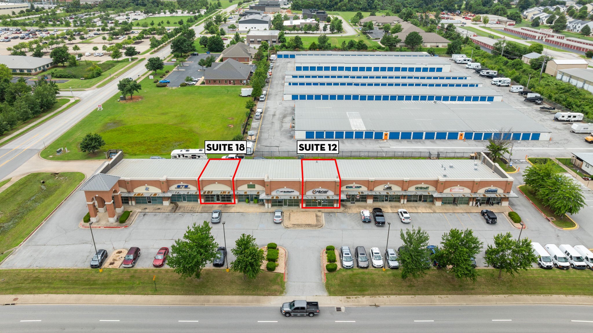 2200 SE J St, Bentonville, AR for lease Interior Photo- Image 1 of 20