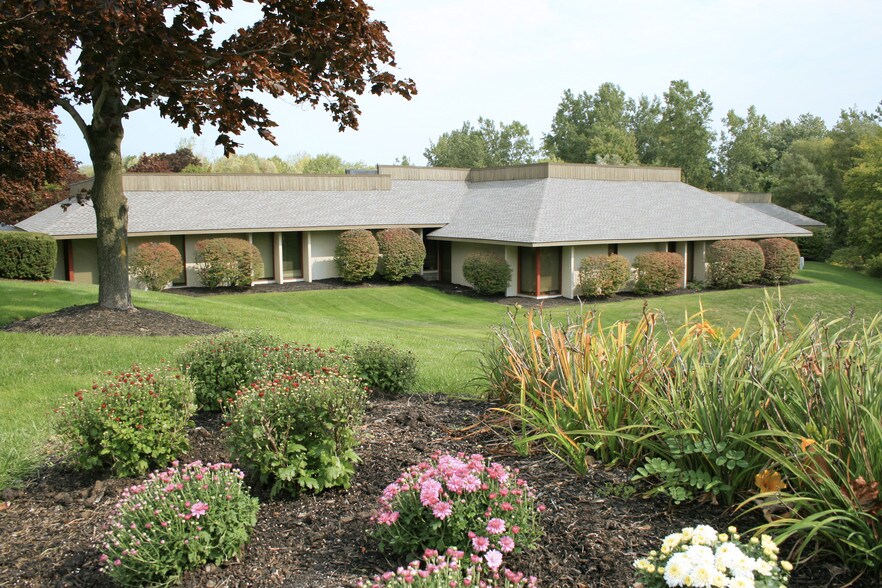 300 Cross Keys Office Park, Fairport, NY à louer - Photo du bâtiment - Image 1 de 3