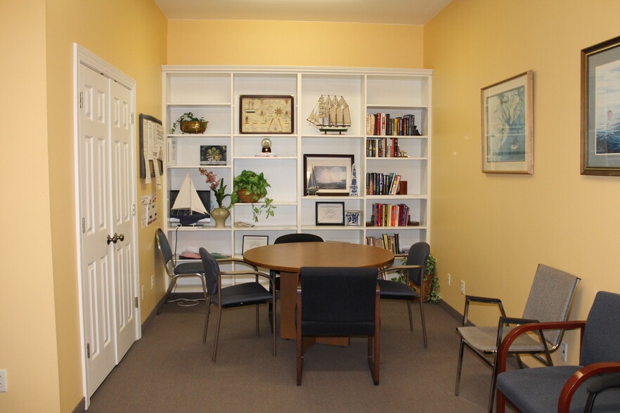 37 W Fairmont Ave, Savannah, GA for lease - Building Photo - Image 3 of 30