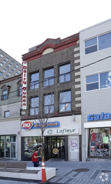 268 Rue Sainte-Catherine O, Montréal, QC à louer - Photo principale - Image 1 de 2