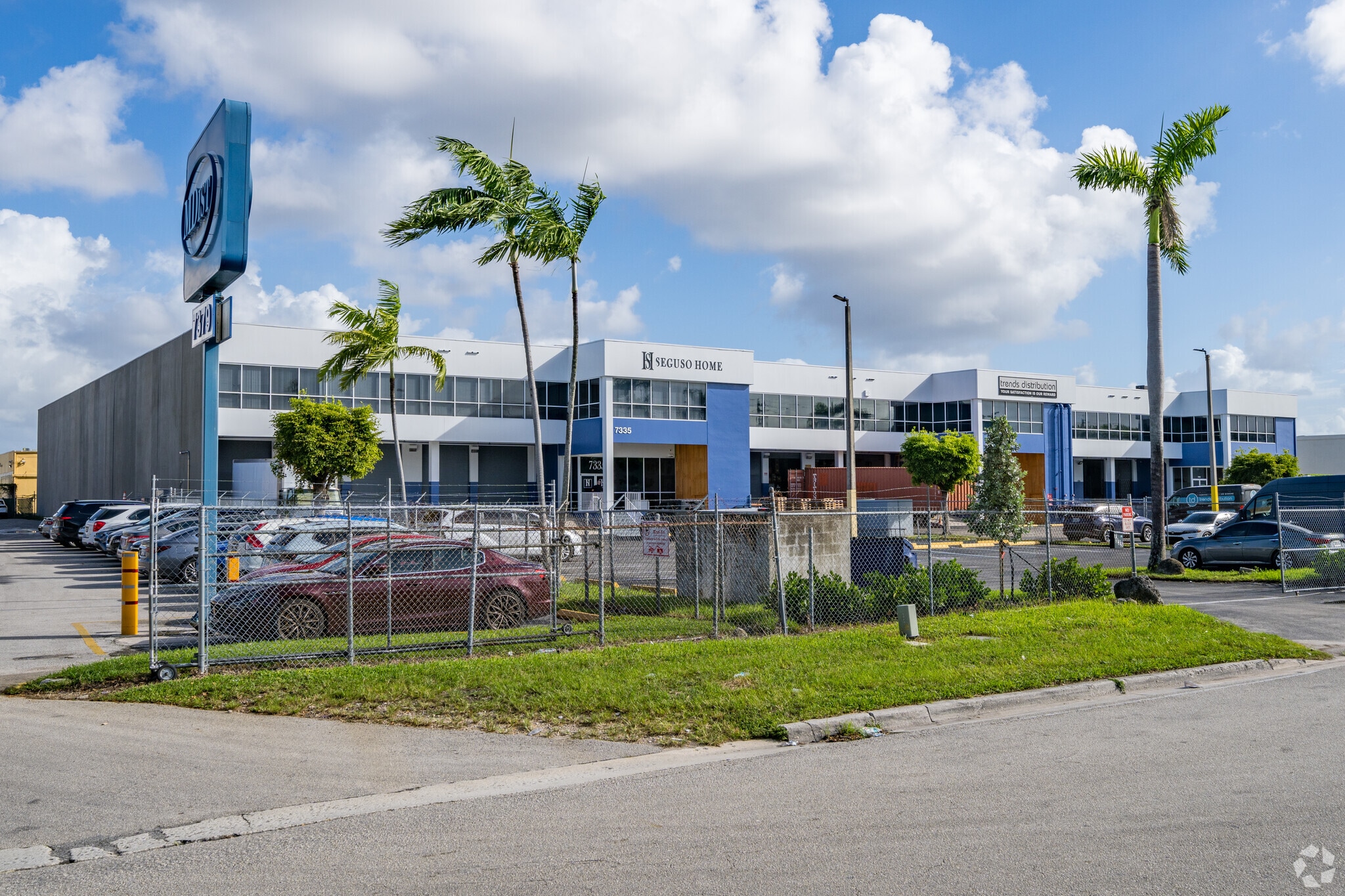 7315-7335 NW 31st St, Miami, FL for lease Primary Photo- Image 1 of 4