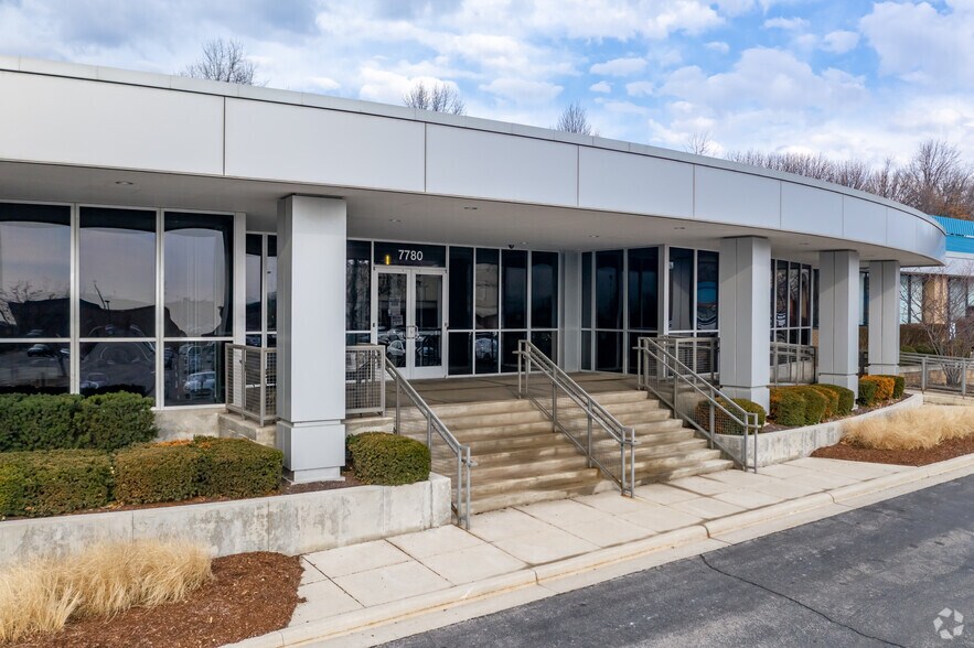 7700-7780 W 119th St, Overland Park, KS for lease - Building Photo - Image 1 of 12