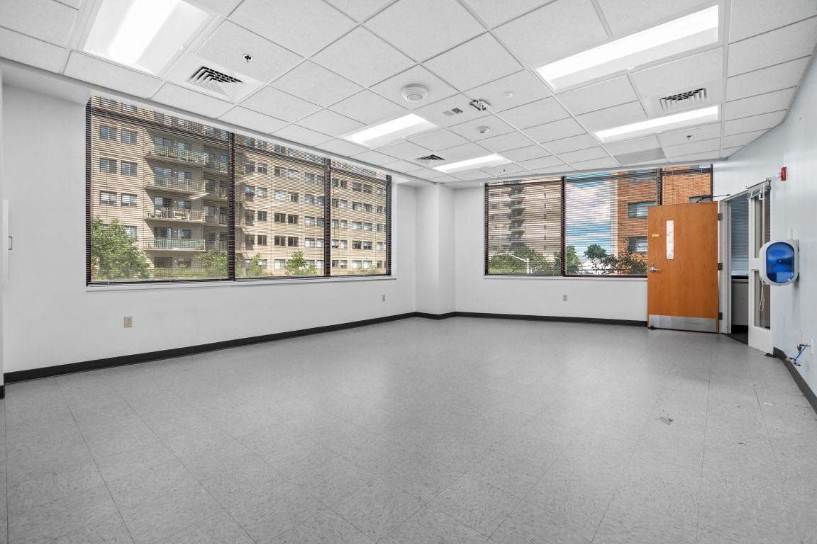 75 Pleasant St, Malden, MA à louer Photo intérieure- Image 1 de 2