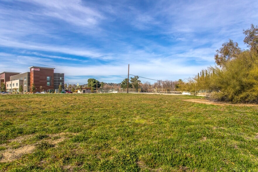 12915 14th st, Yucaipa, CA for sale - Building Photo - Image 3 of 9