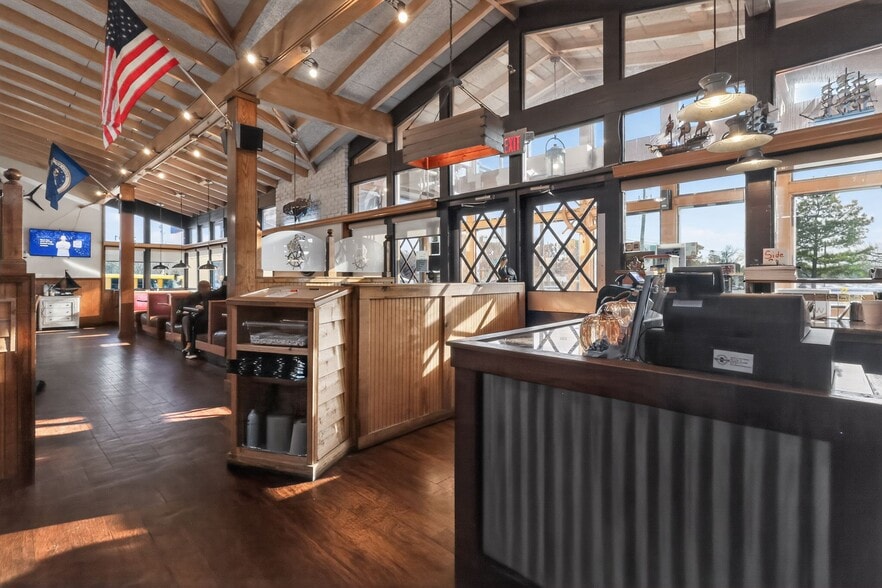 3301 Capital Blvd, Raleigh, NC à louer - Photo du bâtiment - Image 3 de 4