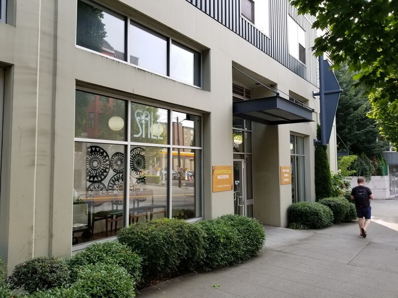 93 Denny Way, Seattle, WA à louer - Photo du bâtiment - Image 2 de 4