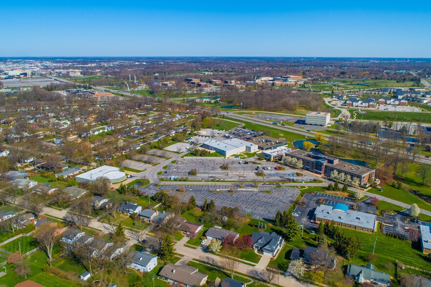 2980 - 2990 E. Coliseum Blvd. portefeuille de 2 propriétés à vendre sur LoopNet.ca - Photo du bâtiment - Image 3 de 6